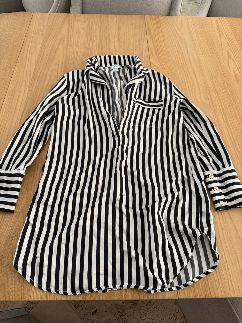 Petite plume women’s size XS 100% silk sleep shirt